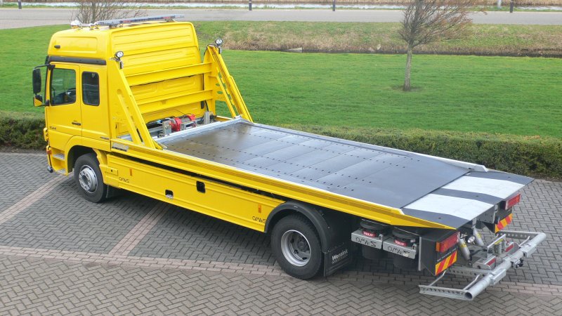 1e van nieuwe serie bergingsvoertuigen...............