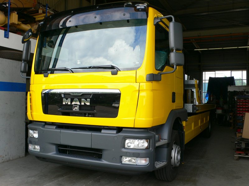 Nieuwe MAN bergings truck...........