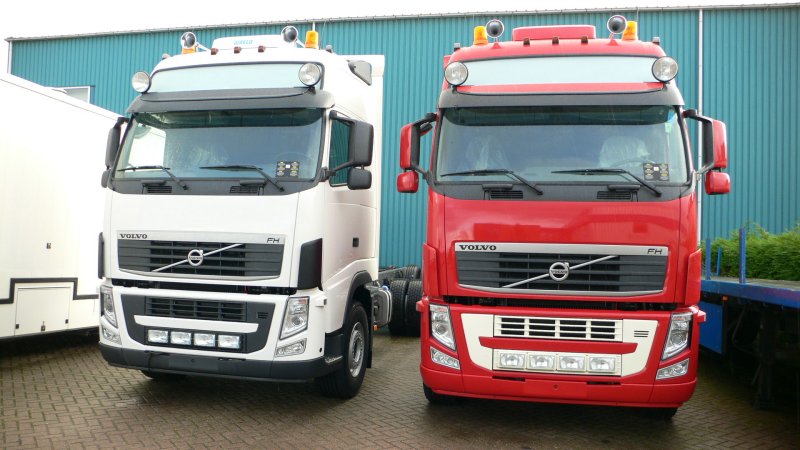 Nieuwe volvo`s rollen binnen bij Ligthart...............