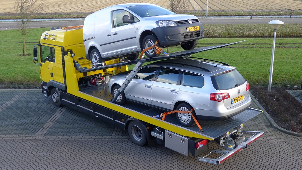 Ligthart dubbeldeks schuifplateau met spindels..........