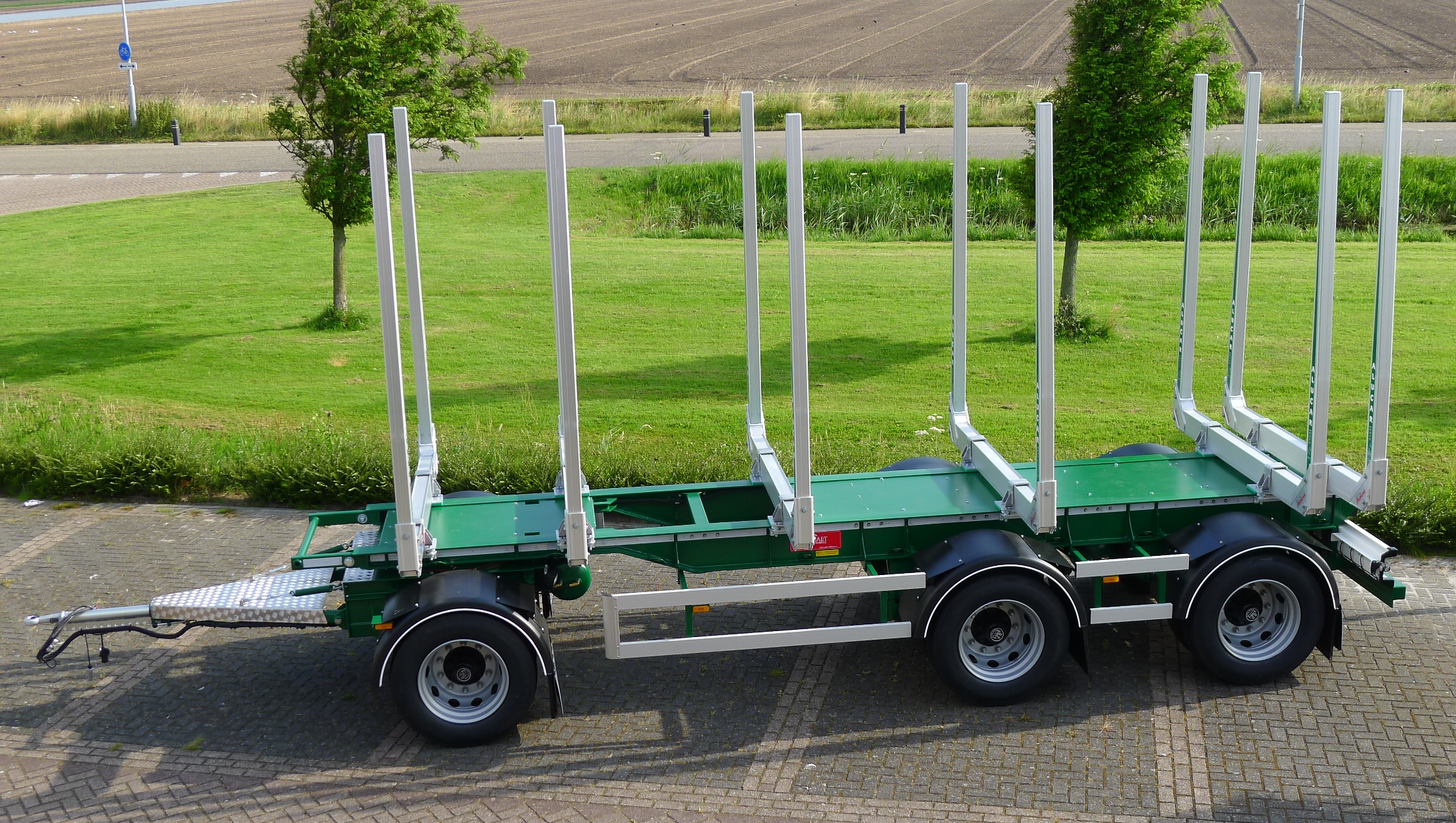 Nieuwe Ligthart aanhangwagens