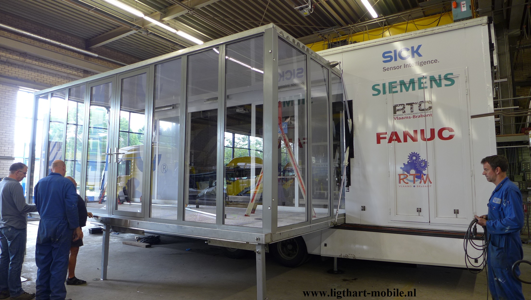 Promotietrailer voorzien van serre..........