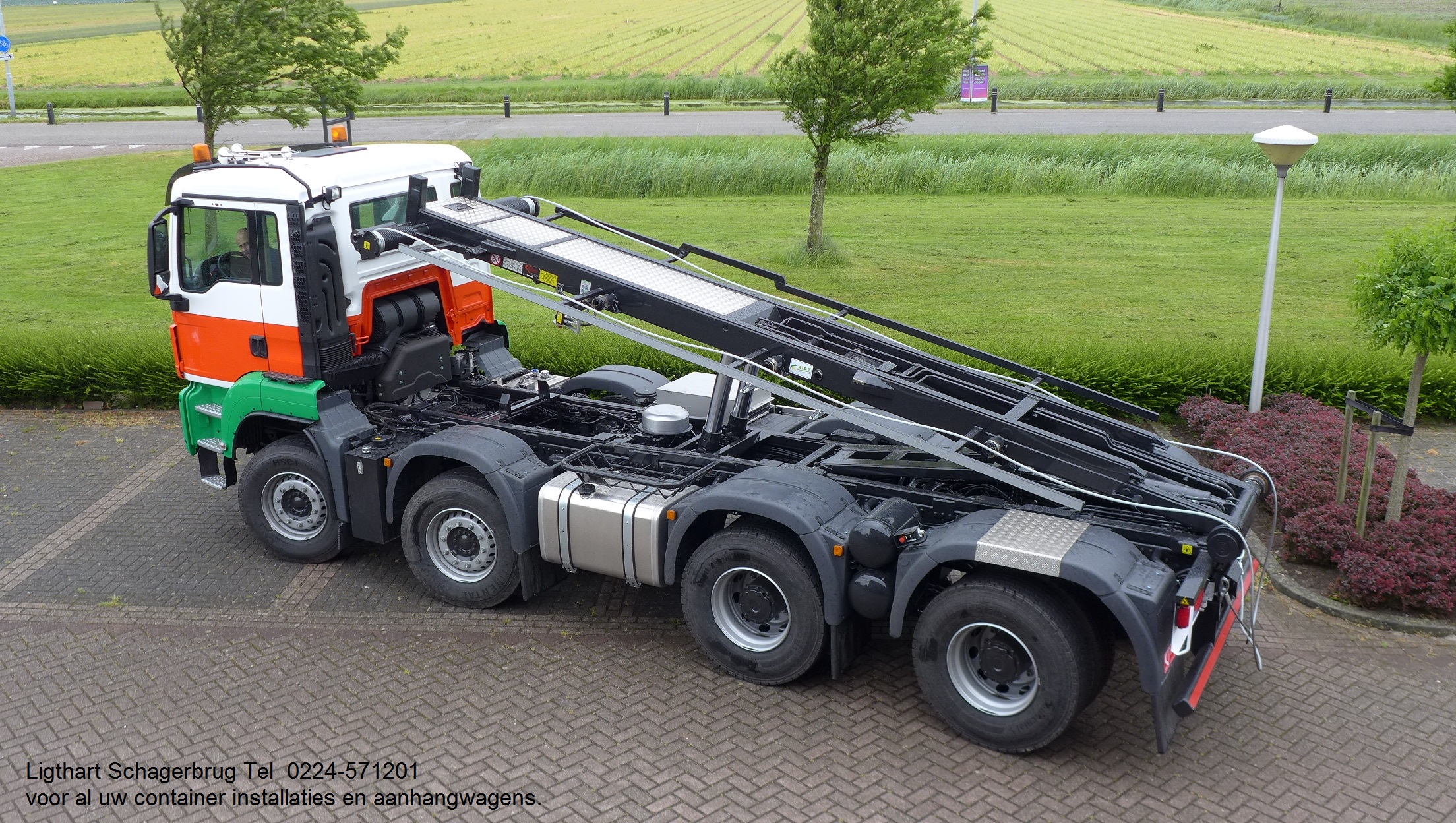 Nieuwe container installatie gereed voor gebruik bij Ligthart Schagerbrug..........