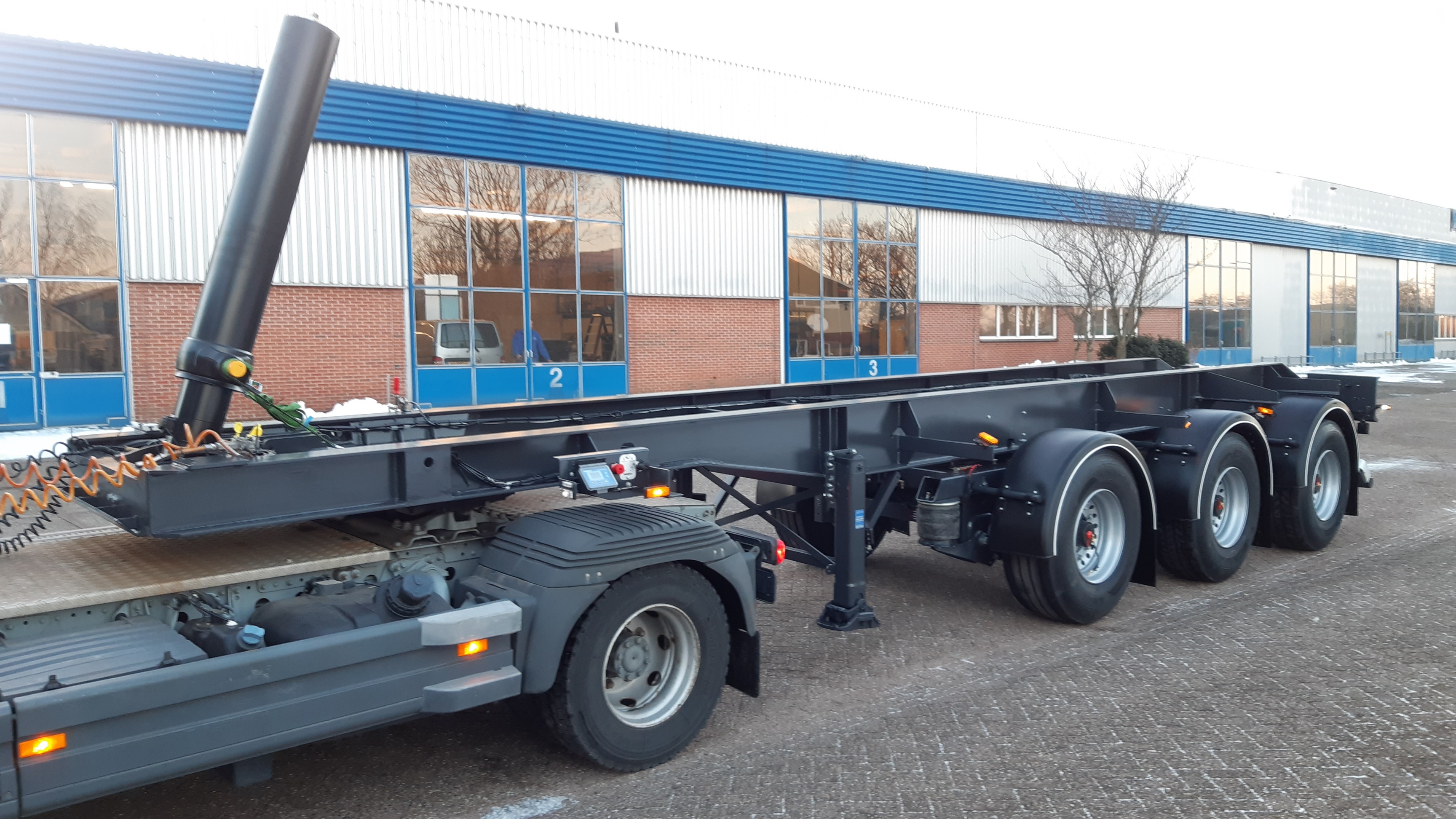 LIGTHART Gestuurde 3 assig tank trailer chassis