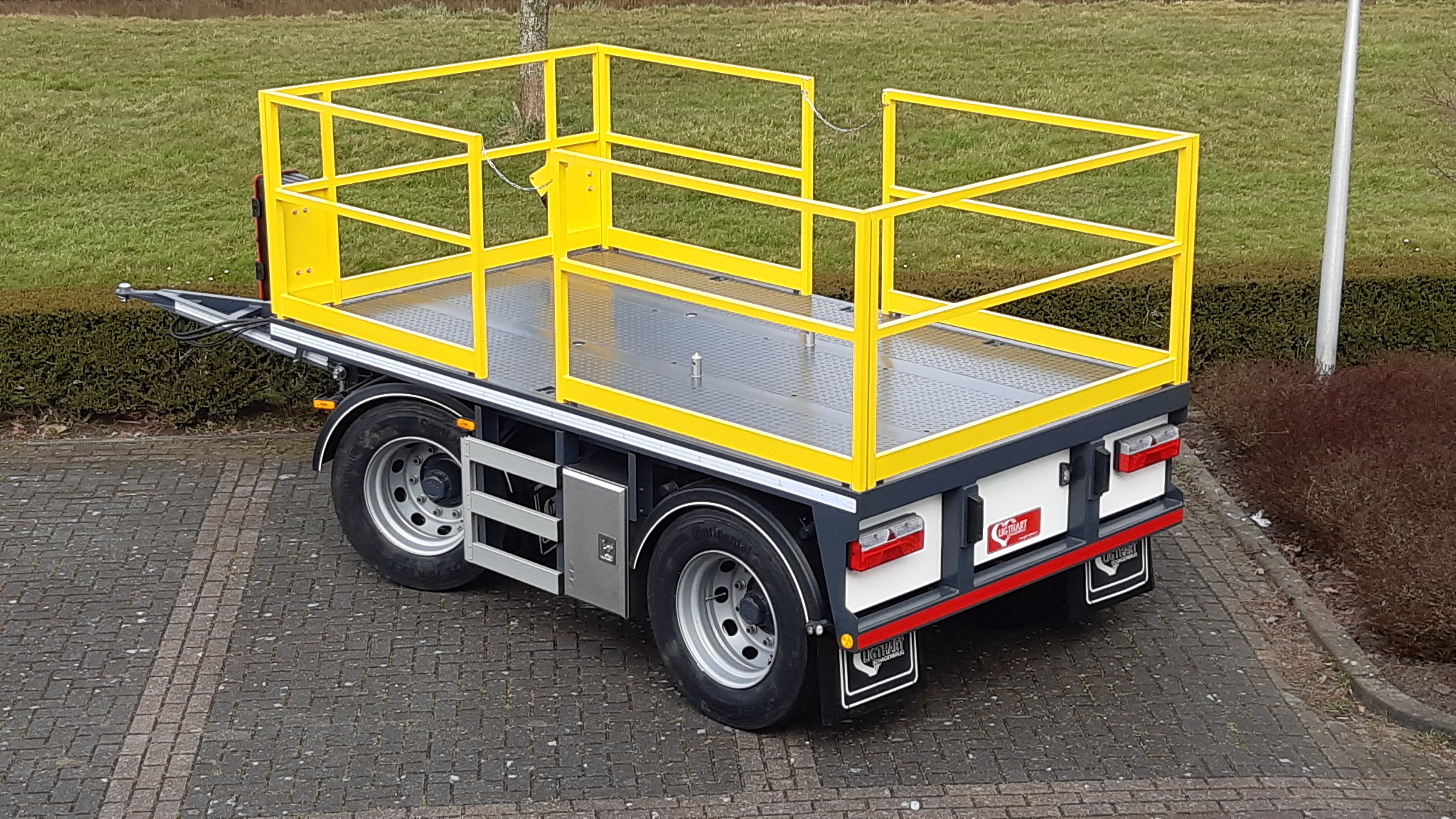 LIGTHART 2 Assige schamel aanhangwagen