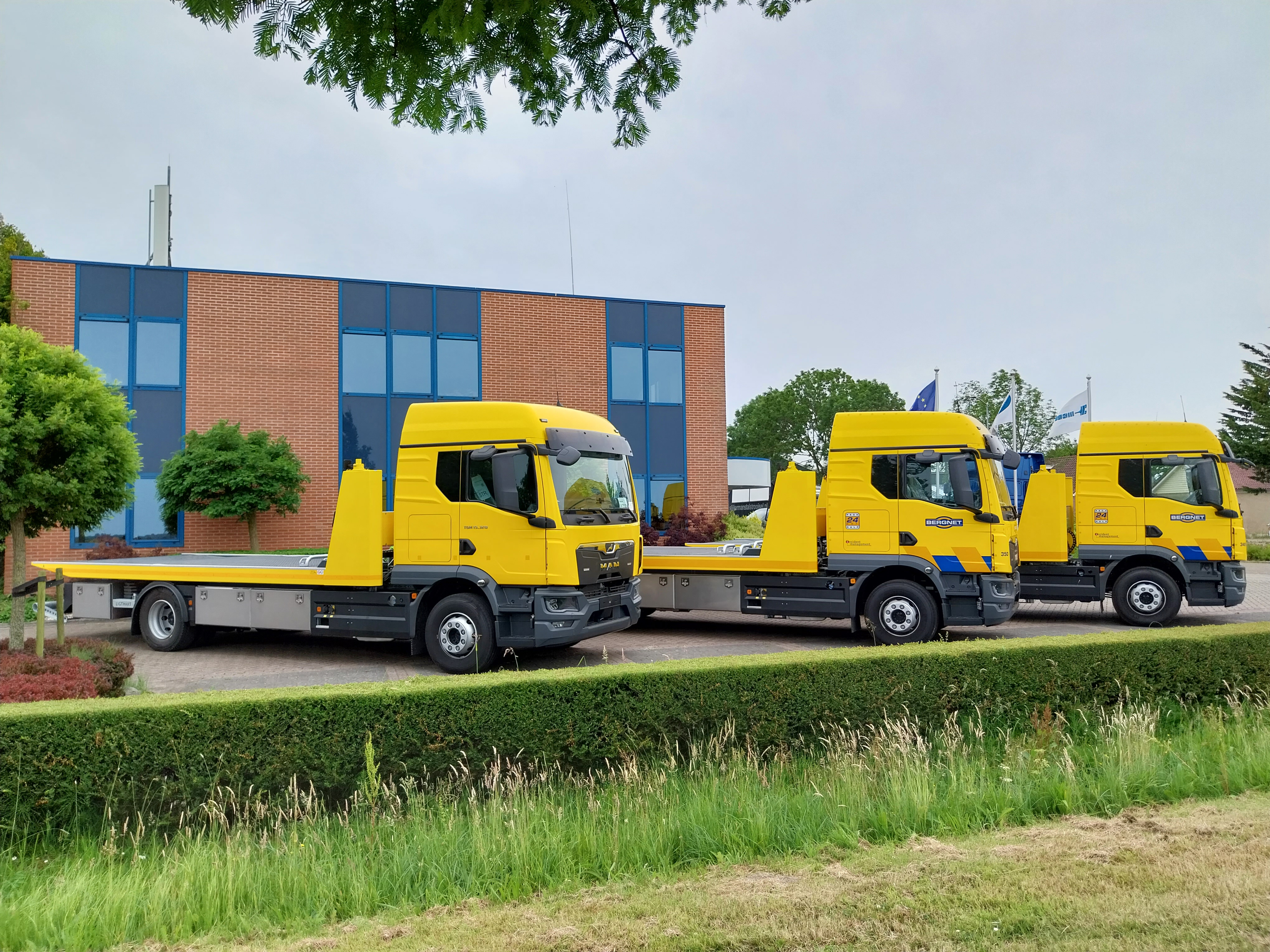 LIGTHART schuifplateau met bovendek.